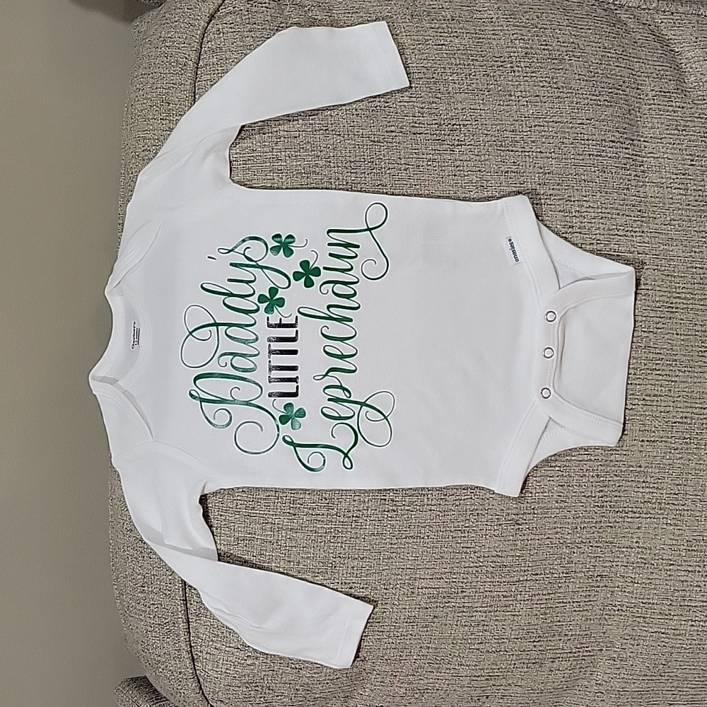 Daddys Little leprechaun onesie